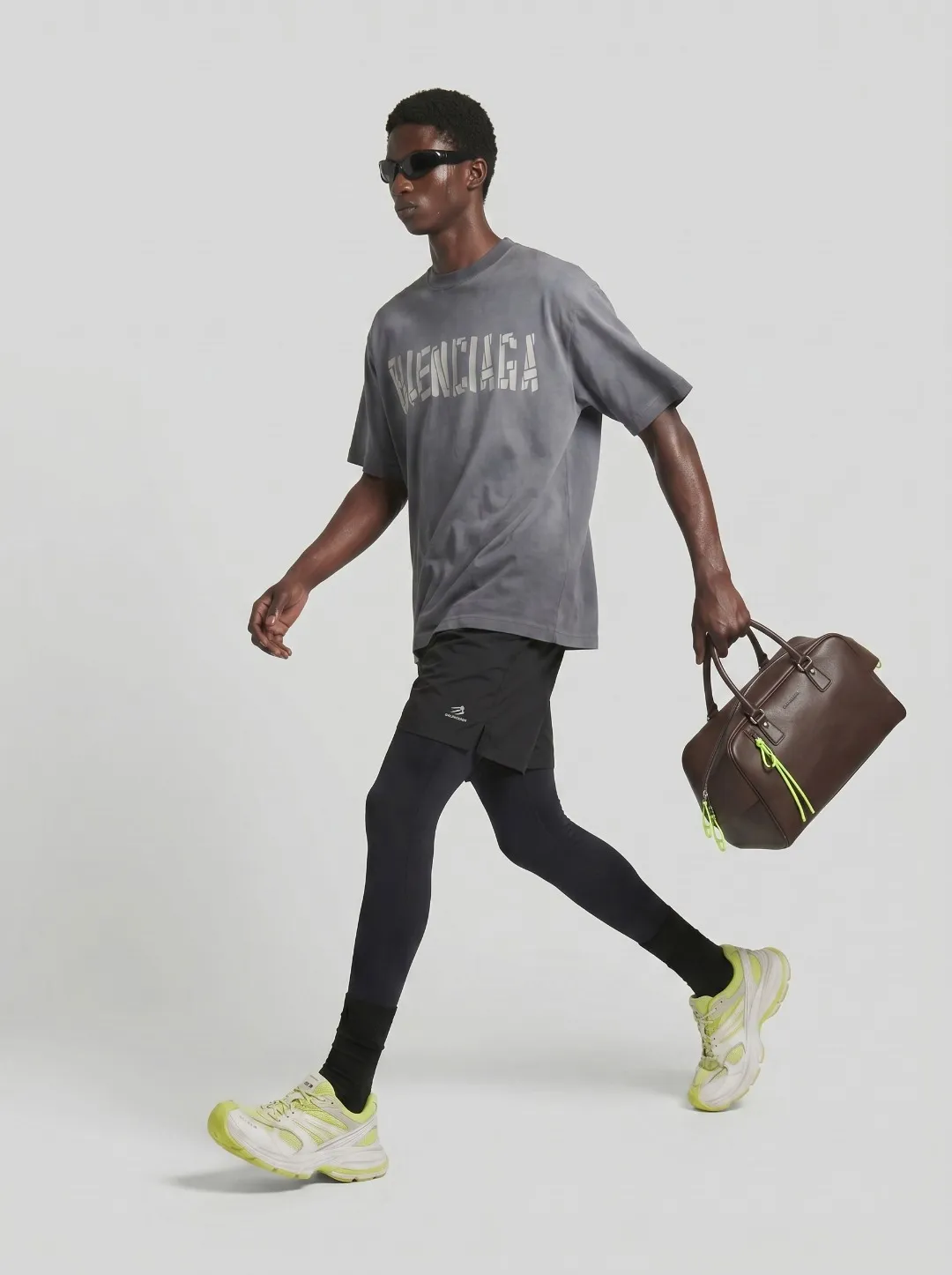 P90✨🔥 [balenciaga] 2026FW Paris lettering short-sleeved T-shirt Premium 26s double yarn 300g fabric, washed and sprayed with old and frayed craftsmanship Color: washed brown, washed Purple, washed Gray Size: S M L XL 2XL